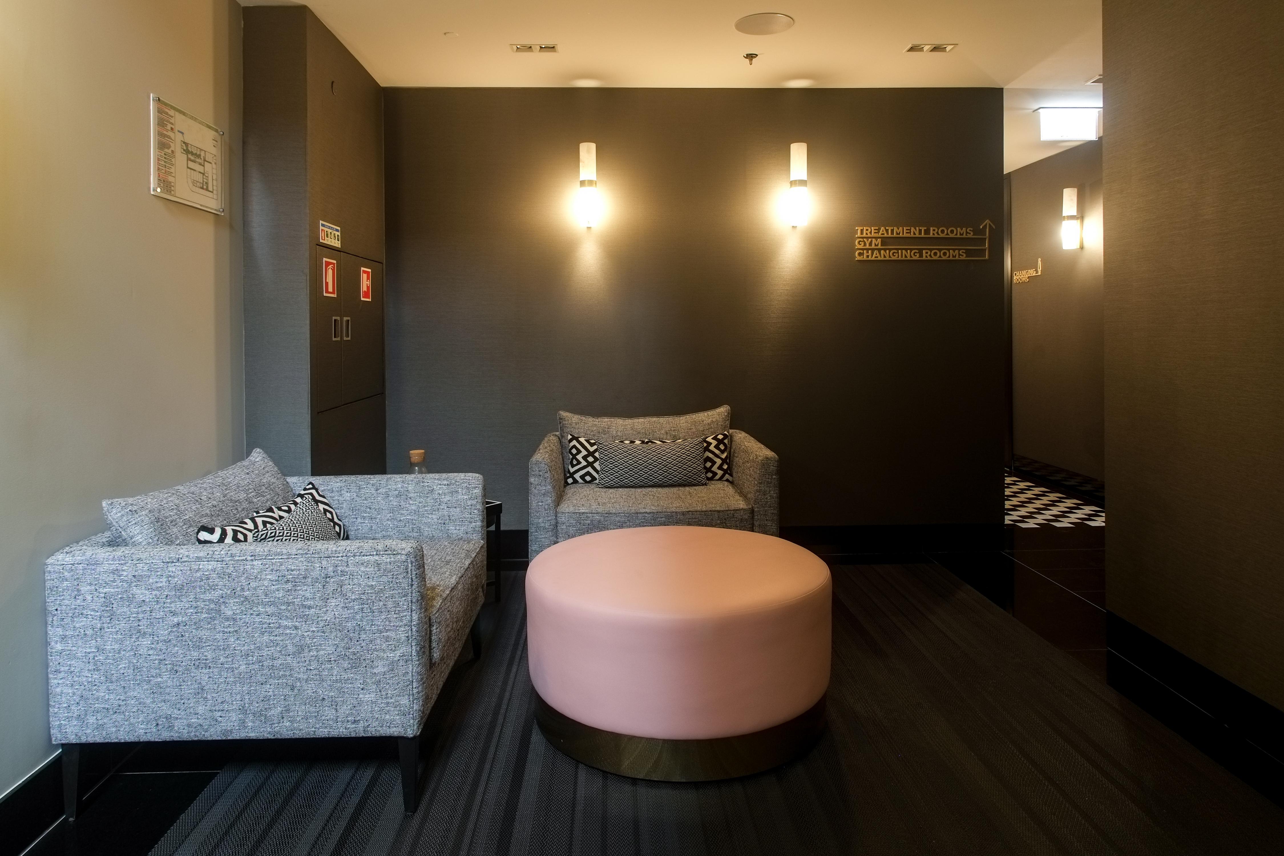 The Lumiares Hotel & Spa - Small Luxury Hotels Of The World Lisboa Екстериор снимка The waiting room at the spa