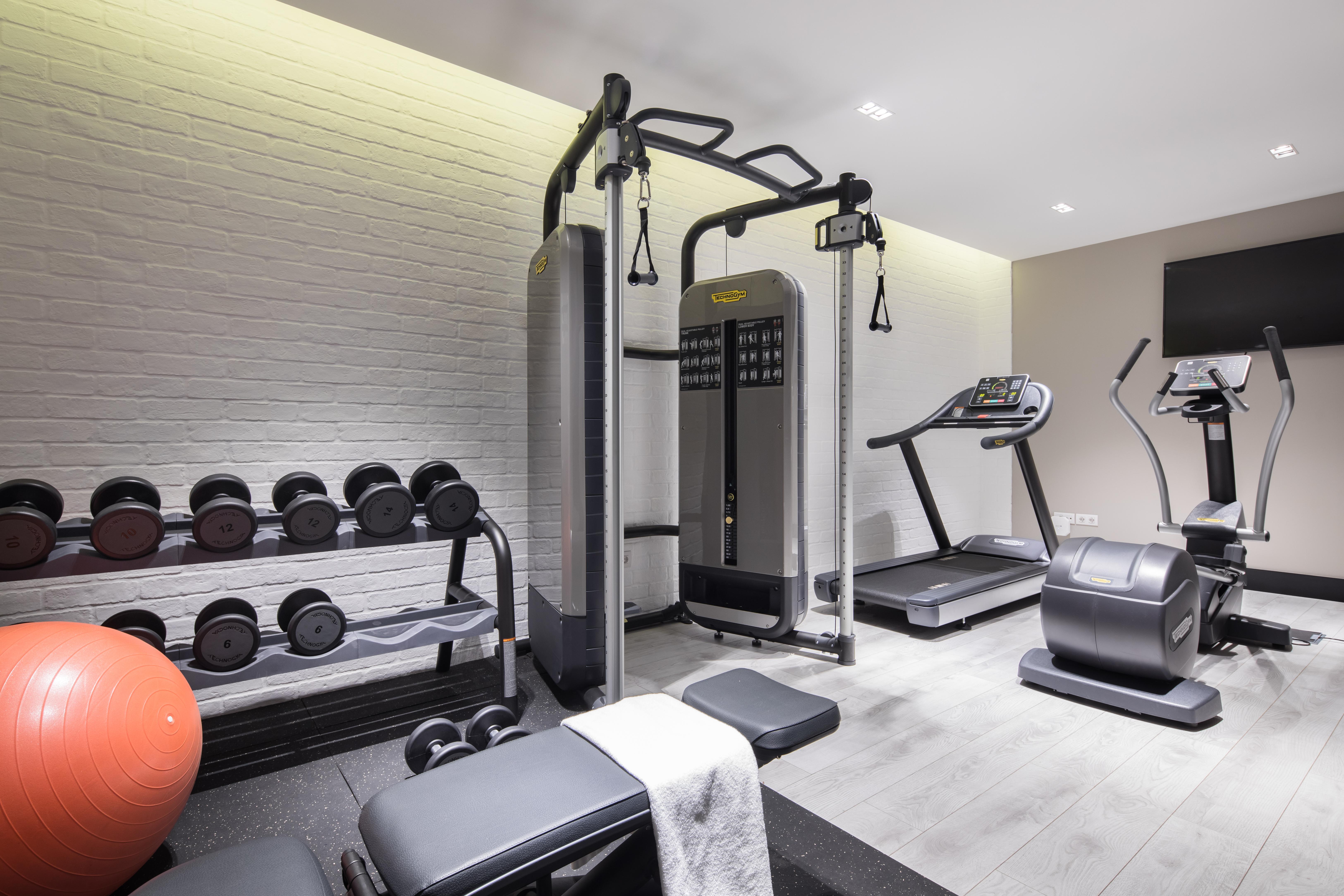 The Lumiares Hotel & Spa - Small Luxury Hotels Of The World Lisboa Екстериор снимка The gym at the hotel