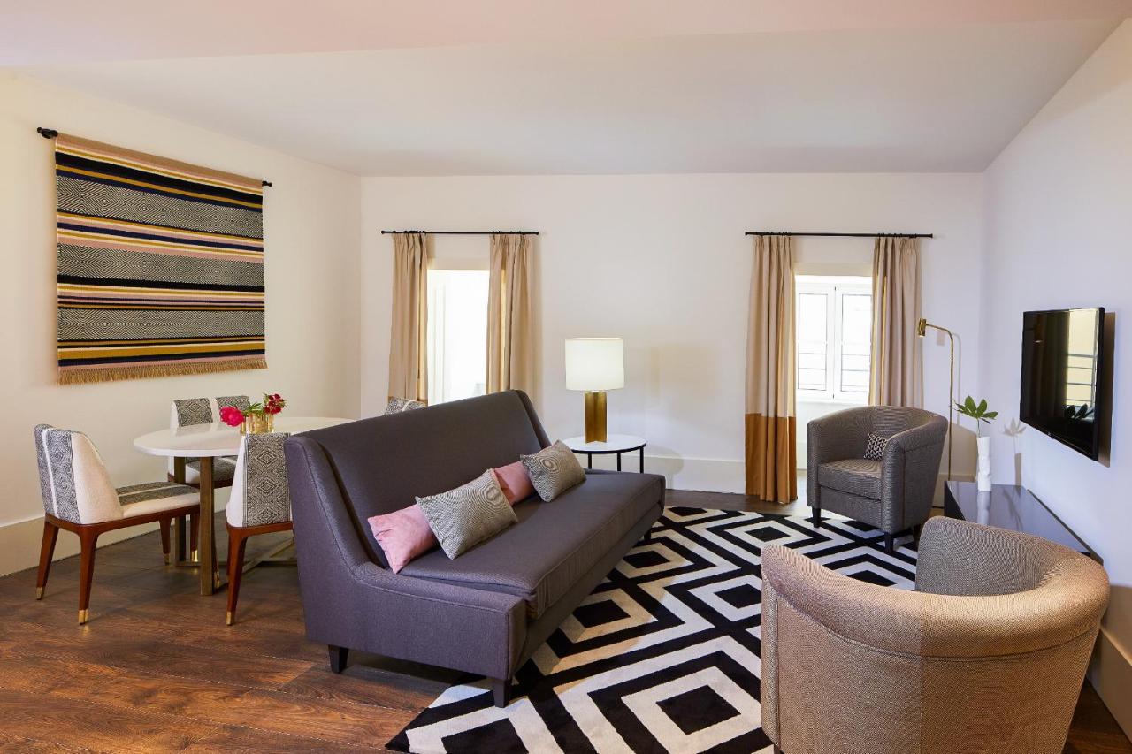 The Lumiares Hotel & Spa - Small Luxury Hotels Of The World Lisboa Екстериор снимка A living room at the Hotel Commonwealth