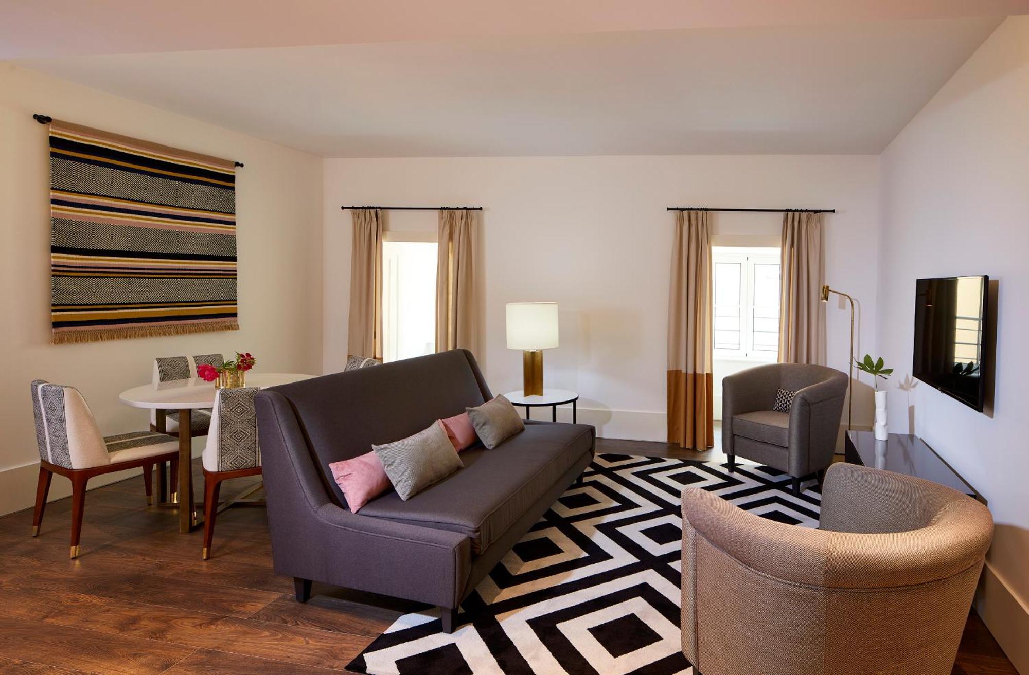 The Lumiares Hotel & Spa - Small Luxury Hotels Of The World Lisboa Екстериор снимка A living room at the Hotel Commonwealth