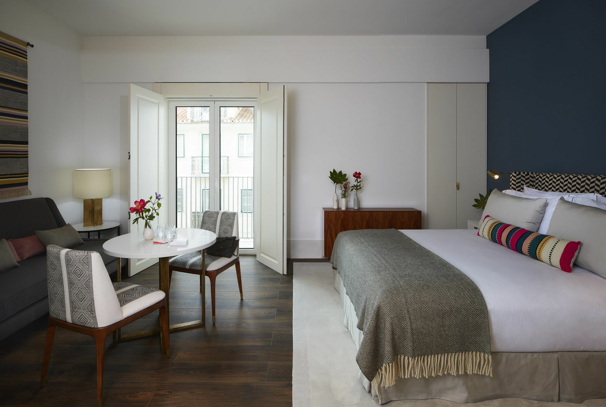 The Lumiares Hotel & Spa - Small Luxury Hotels Of The World Lisboa Екстериор снимка A room at the hotel