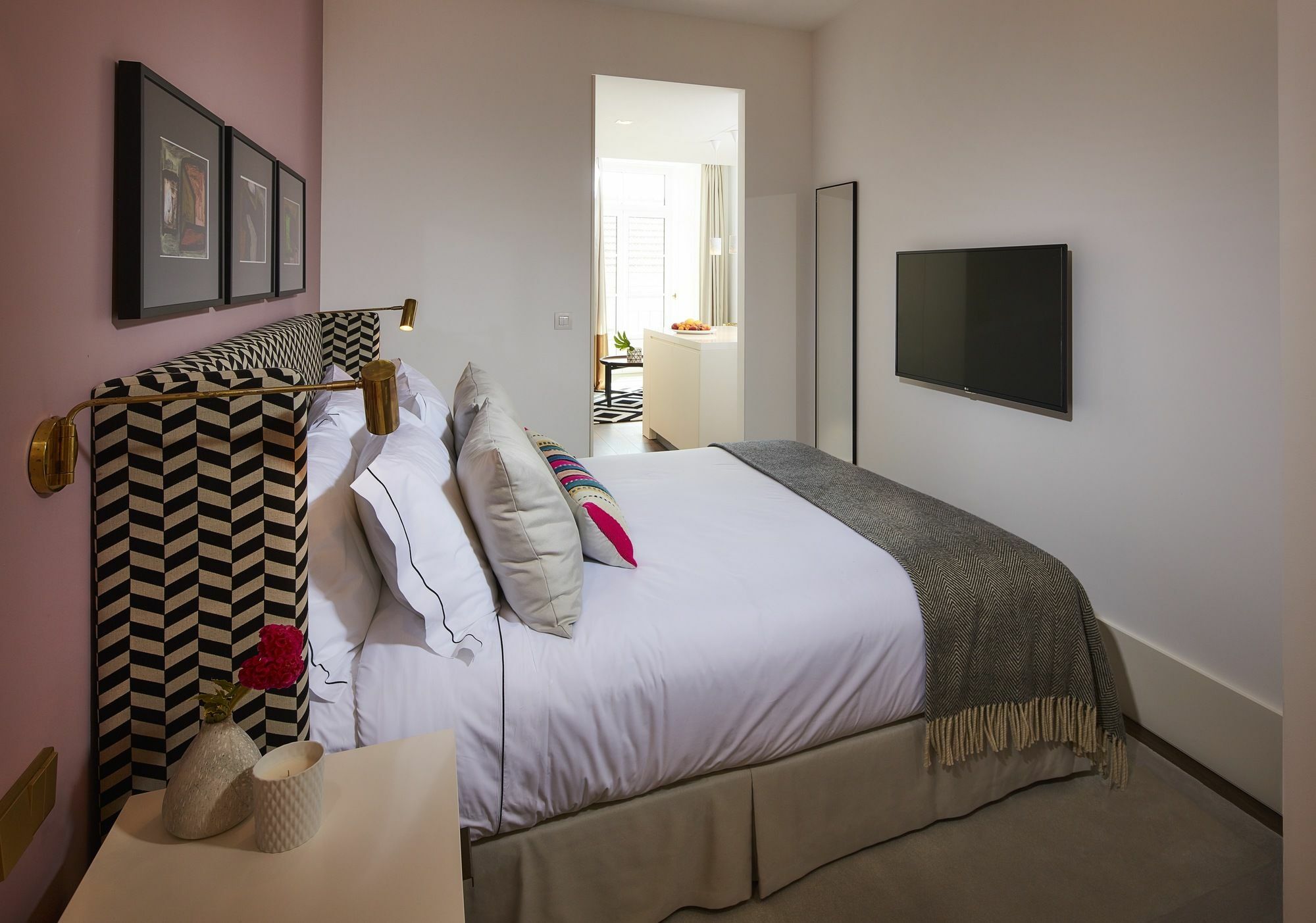 The Lumiares Hotel & Spa - Small Luxury Hotels Of The World Lisboa Екстериор снимка A bedroom at the hotel